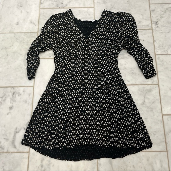 Zara Black and White Mini Dress. Like new. - Picture 4 of 4
